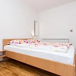 Lucija 2 * Baška