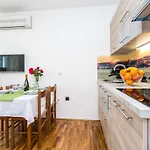 Apartament Lucija 2