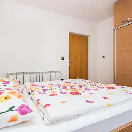 Lucija 2 * 바슈카