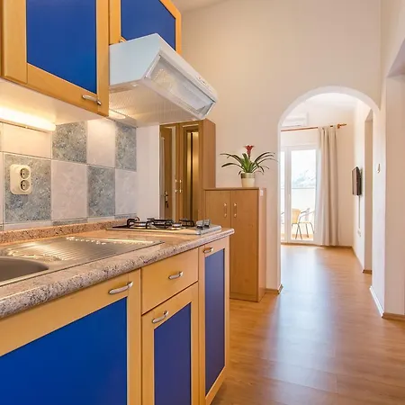 Apartment Lucija 2 *