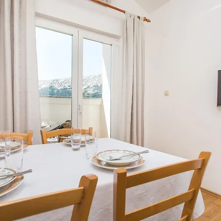 아파트 Lucija 2 바슈카