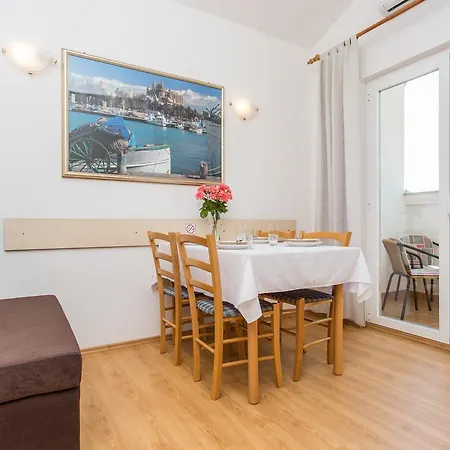 Apartment Lucija 2 *
