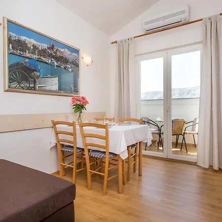 Lucija 2 Apartment