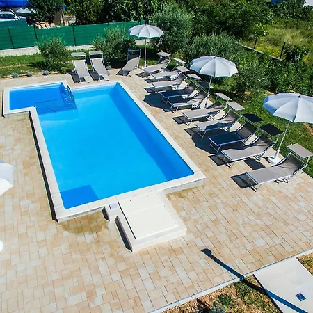 Apartment Lucija 2 *