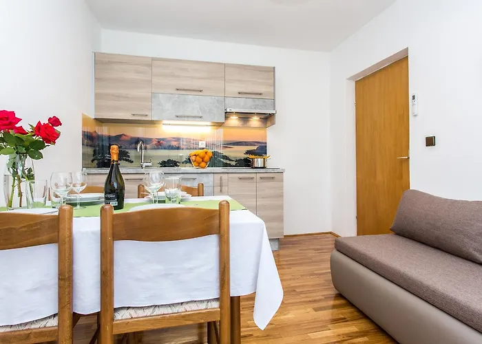 Appartement Lucija 2 *