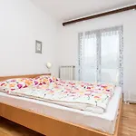 Lucija 2 *