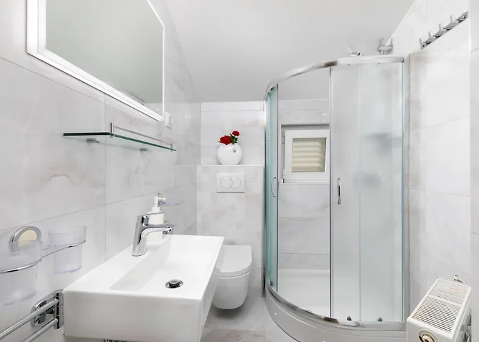 Lucija 2 * Baska (Krk)