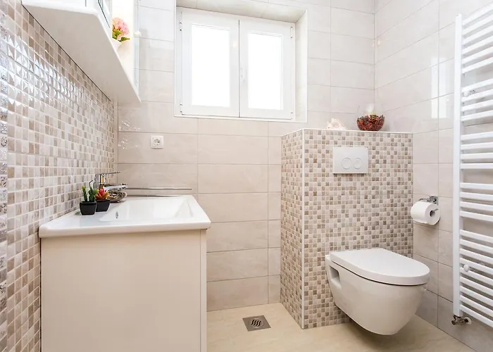 Lucija 2 * Baska (Krk)